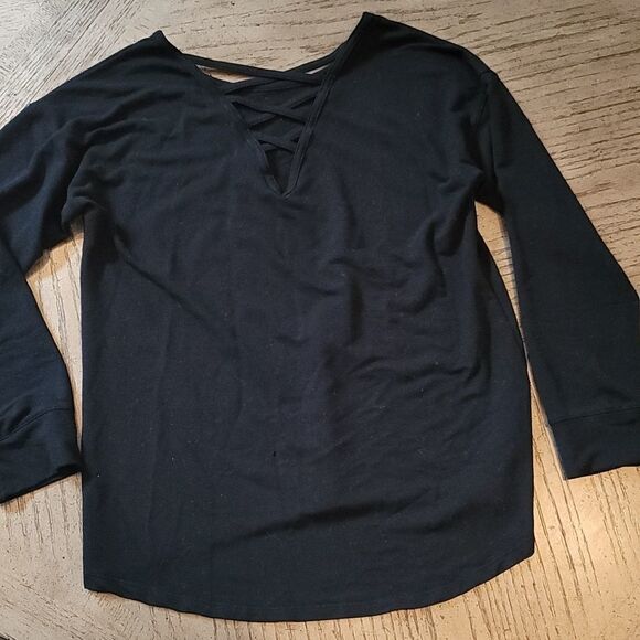Danskin black long sleeve sweater top size S🖤 - Picture 3 of 3